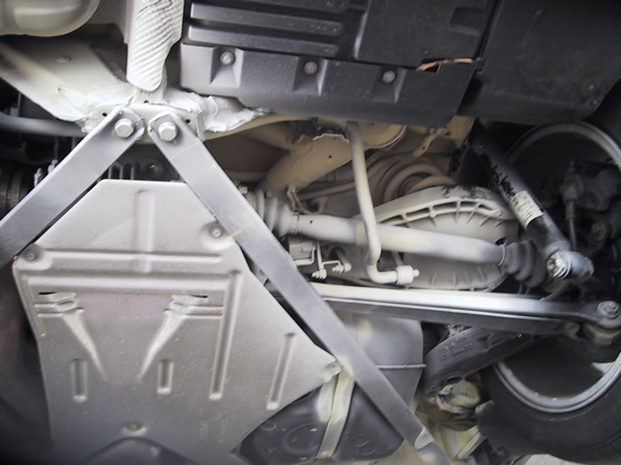 Dank der langzeit Kriechwirkung dringt das Korrossionsschutzfett in alle Hohlr&auml;ume ein.