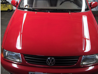 Das gleiche Auto, ein paar Stunden sp&auml;ter. Dank der professionellen Fahrzeugaufbereitung konnte der alte Lackglanz wieder zum Vorschein gebracht werden. 